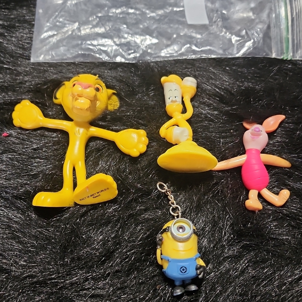 Yellow Cartoon Character Toy Set. Disney , Walt Disney World. VINTAGE.